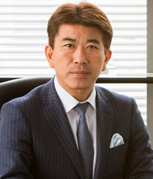 白石 徳生 氏